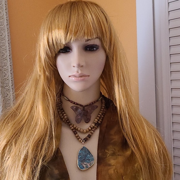 Adjustable Length Butterfly Necklace - Picture 8 of 15